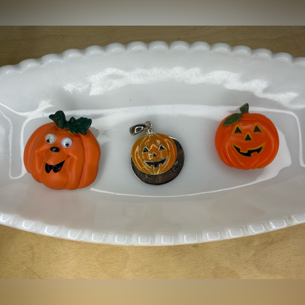 Set of 3 Vintage Jack-o-Lantern Jewelry
